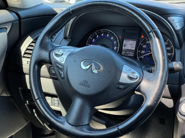 2017 INFINITI QX70 Base
