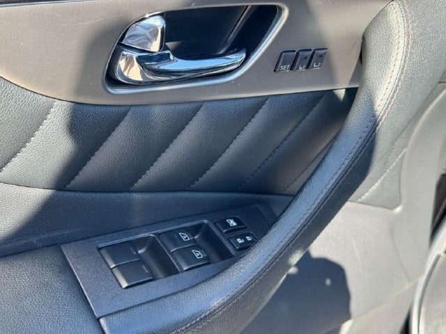 2017 INFINITI QX70 Base