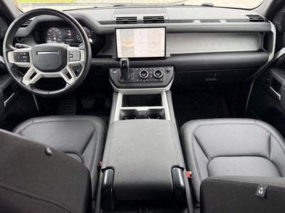2025 Land Rover Defender 110 P300