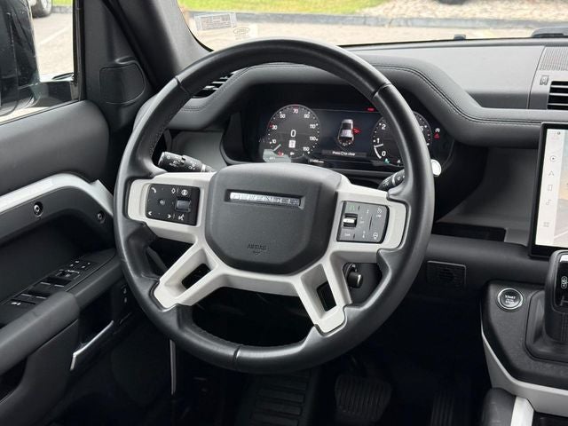 2025 Land Rover Defender 110 P300
