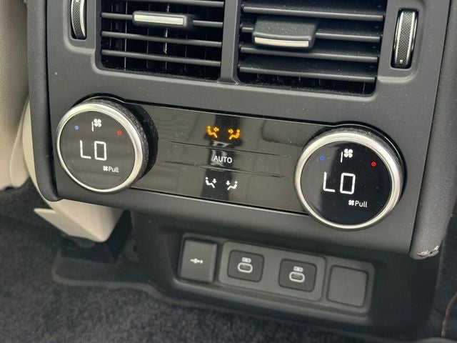 2025 Land Rover Discovery P300 S