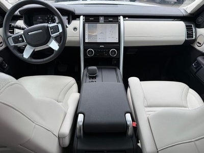 2025 Land Rover Discovery P300 S