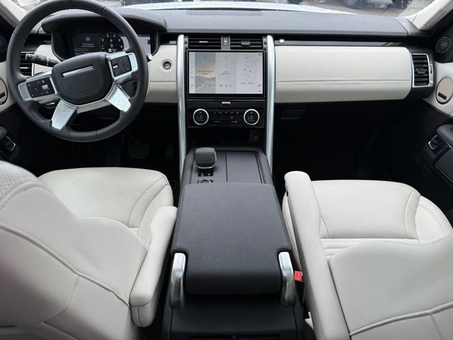 2025 Land Rover Discovery P300 S
