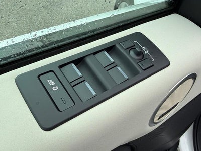 2025 Land Rover Discovery P300 S
