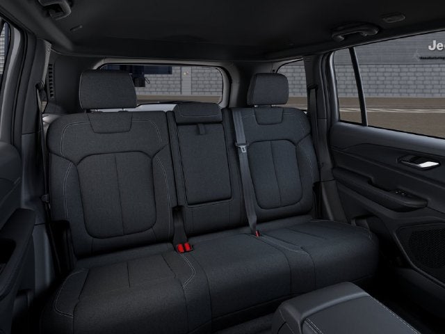 2027 Jeep Grand Cherokee GRAND CHEROKEE LAREDO 4X4