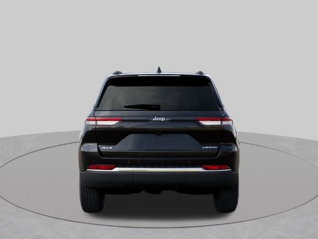 2027 Jeep Grand Cherokee GRAND CHEROKEE LAREDO 4X4